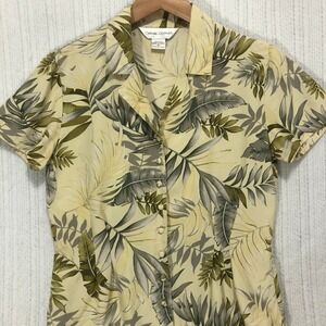 Casual Corner Silk Top Tropical Leaf Print Button Down‎ Short Sleeve Size 4